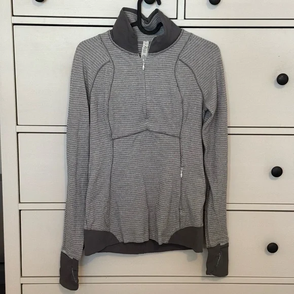 Lululemon Runderful half zip jacket size 4 - Picture 2 of 10